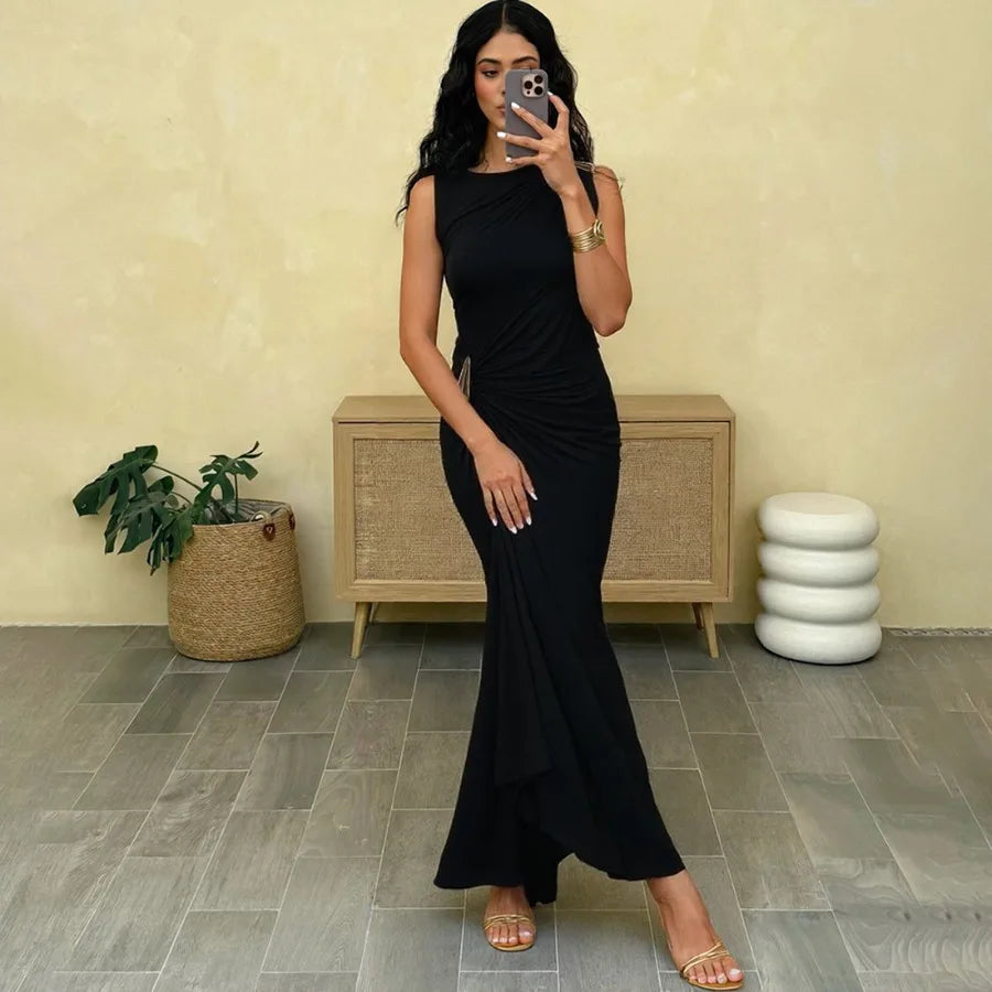 【New style】New European and American - women's clothing fashionable sexy slim metal decoration bag hip pleated sleeveless dress