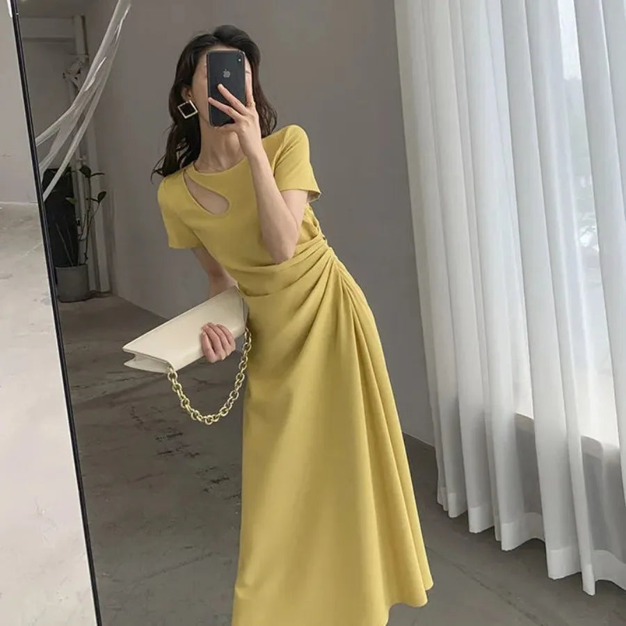 【New style】2026 summer new dress, women's hollow French temperament, slimming design, waist waist, Hepburn style long dress, su