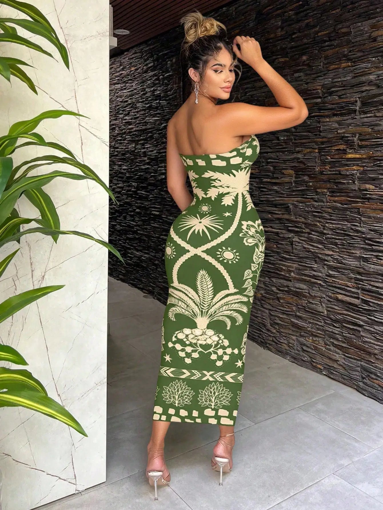 Sexy Retro Bohemian Green Tropical Print Strapless Bodycon Midi Dress For Vacation Beach Resort